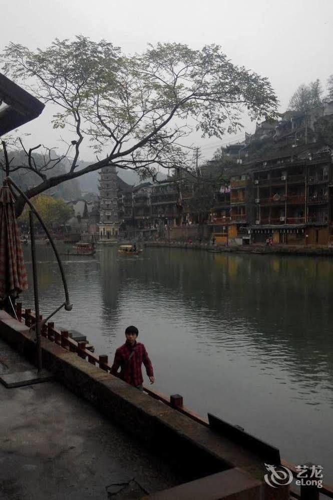 Fenghuang Waitin For You Inn Eksteriør billede